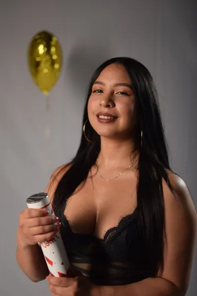 Live sex webcam photo for RachelScoott #5597899