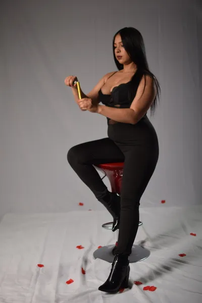 Live sex webcam photo for RachelScoott #5597931