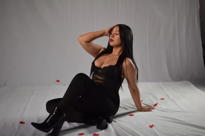 Live sex webcam photo for RachelScoott #5597927