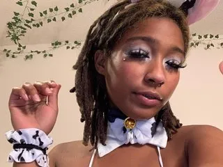 Live sex webcam photo for FemmFatalee40 #6929639