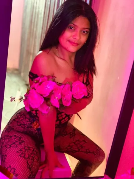 Live sex webcam photo for MiiaPetti #3481331
