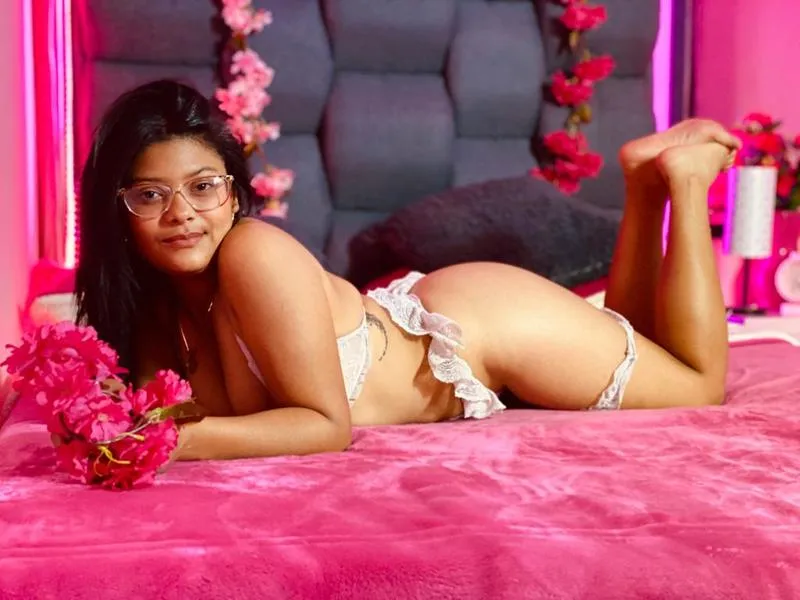 Live sex webcam photo for MiiaPetti #3481328