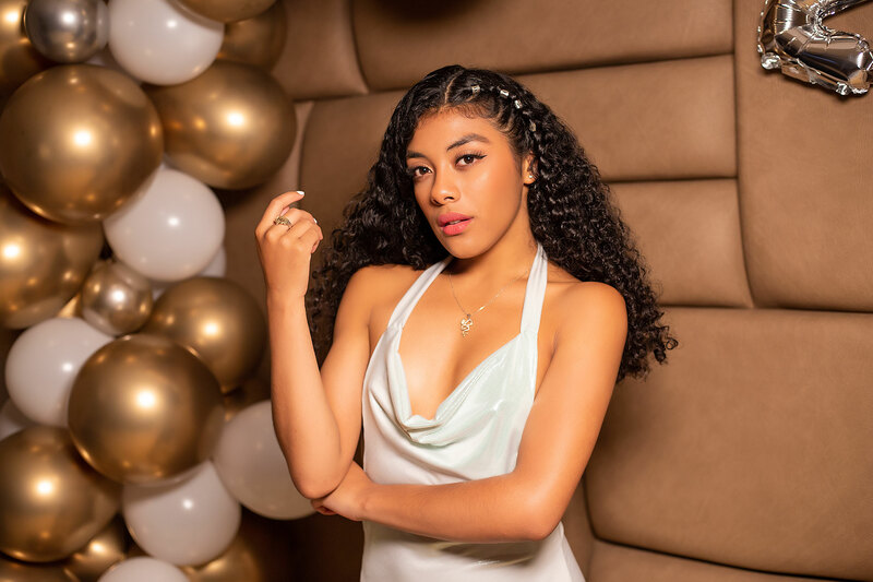 Live sex webcam photo for TharaHadid #4055479