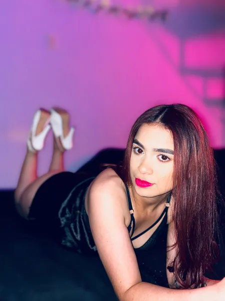 Live sex webcam photo for KarlaJonsss #3715387