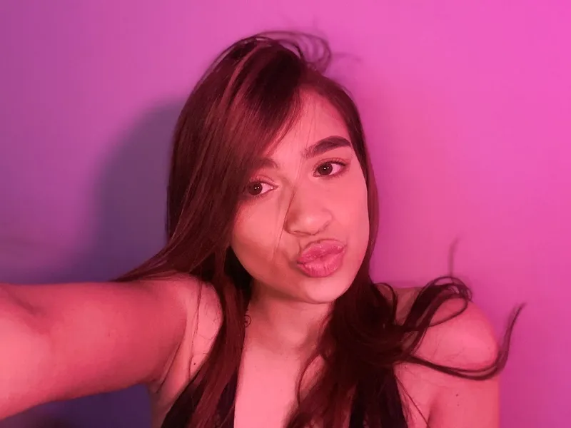 Live sex webcam photo for KarlaJonsss #3715408