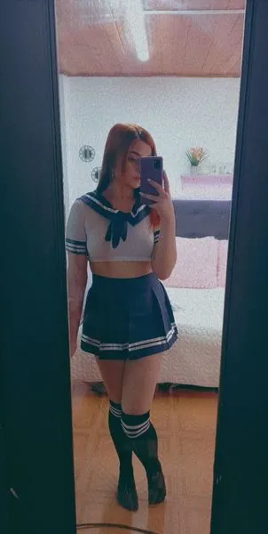Live sex webcam photo for Rossee20 #3471589