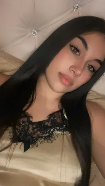 Live sex webcam photo for VioletSantoro #3501701