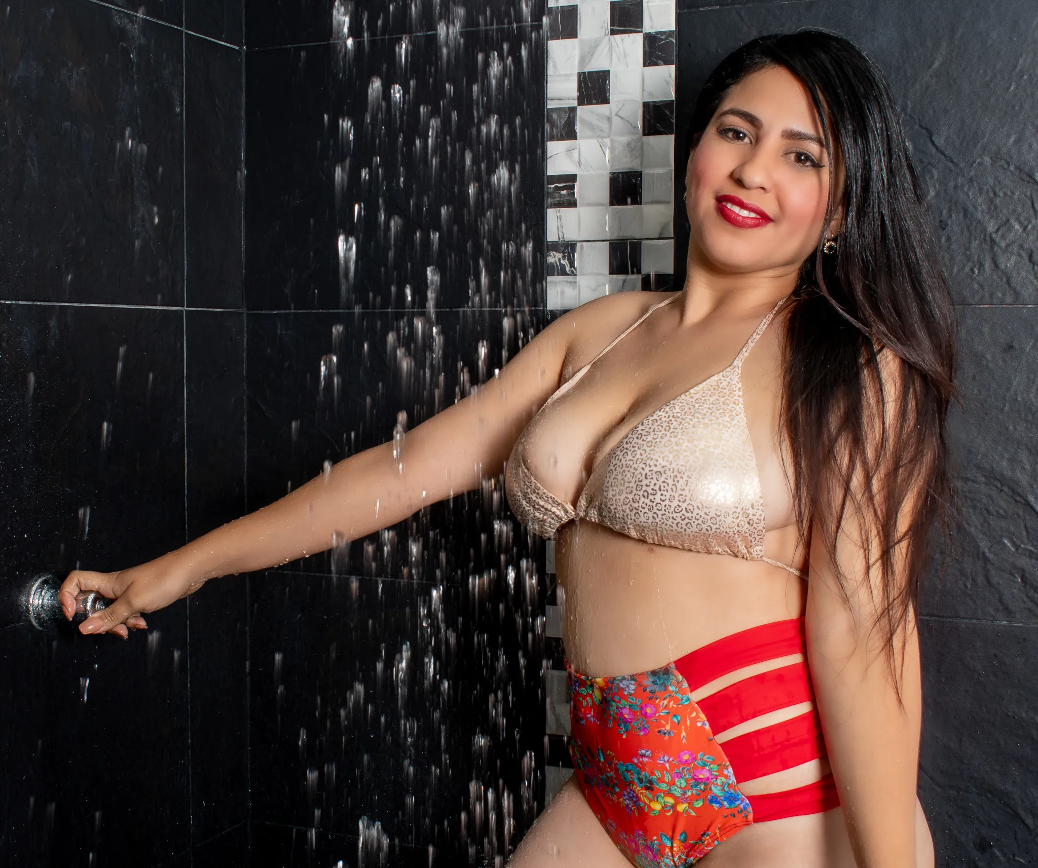 Live sex webcam photo for LauraCastaneda #7786904