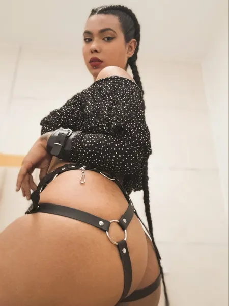 Live sex webcam photo for SarayLorens #3483541