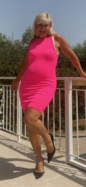 Live sex webcam photo for FoxyLeo #7324299