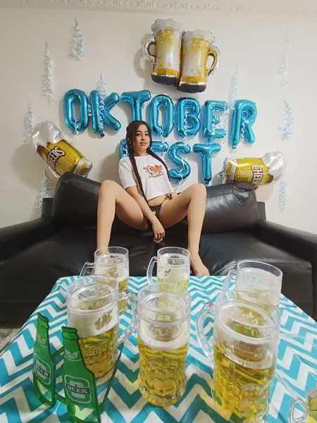 Live sex webcam photo for CarolinAndNatty #3539576
