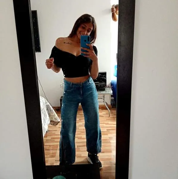 Live sex webcam photo for Isabelldusyx #3508293