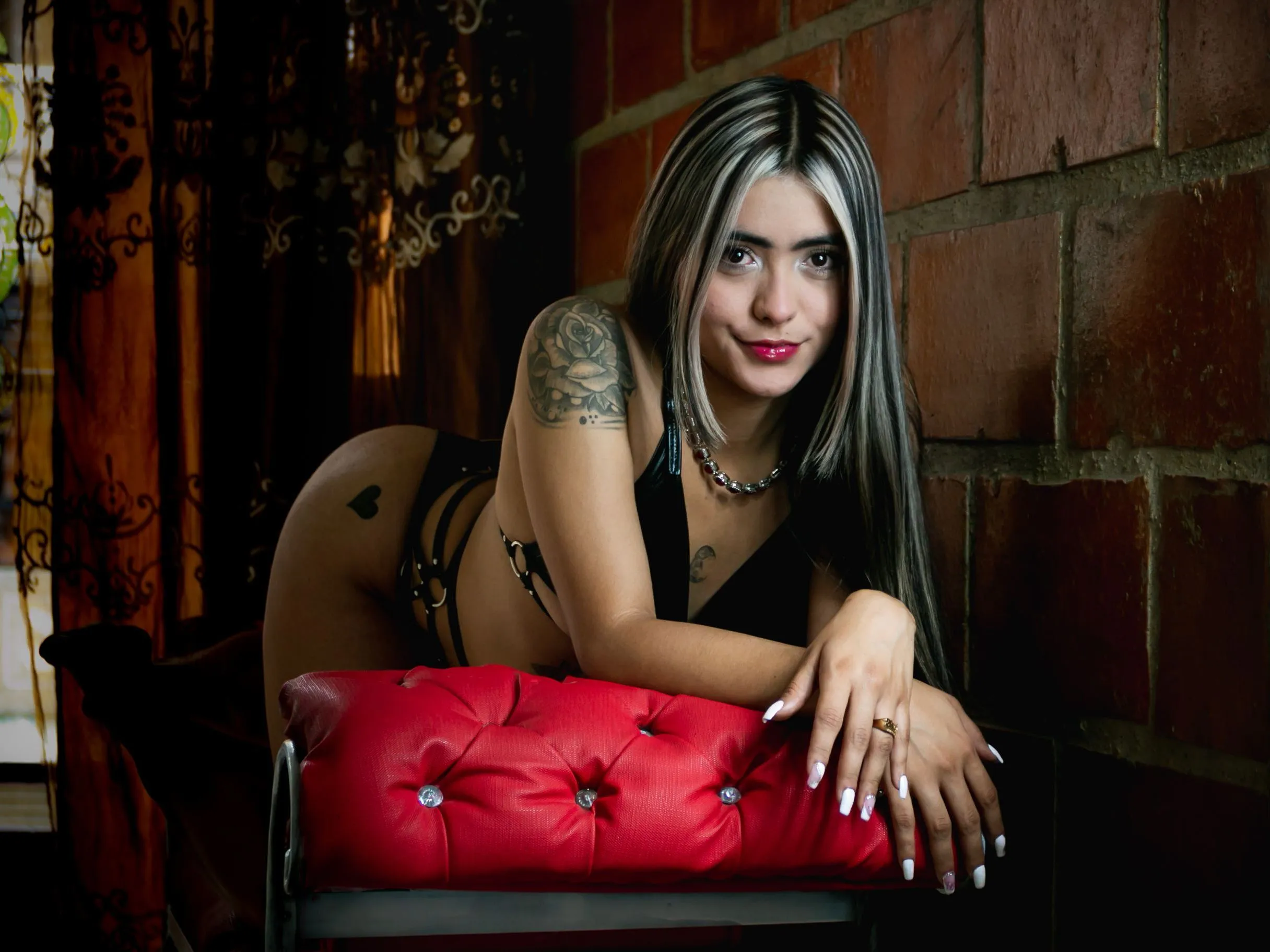 Live sex webcam photo for MoonDreams #3522137