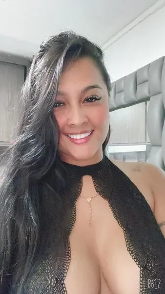 Live sex webcam photo for HeidiWills #3492601