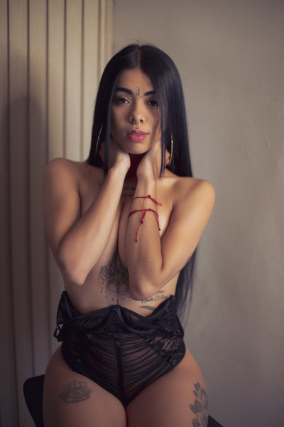 Live sex webcam photo for EmmySheeeron #3487812