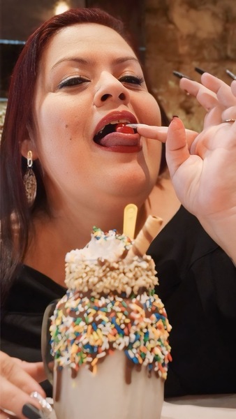 Live sex webcam photo for vanessaMoka #6174395