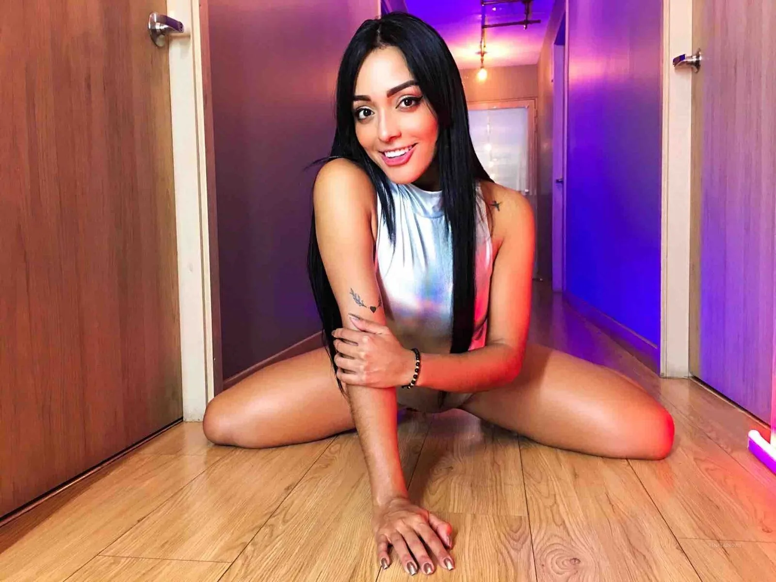 Live sex webcam photo for Rennatabrowm #7112188