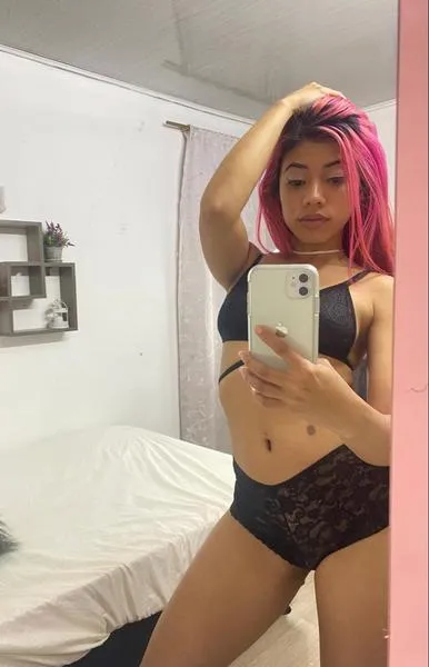 Live sex webcam photo for TamiBrunnette #3518069