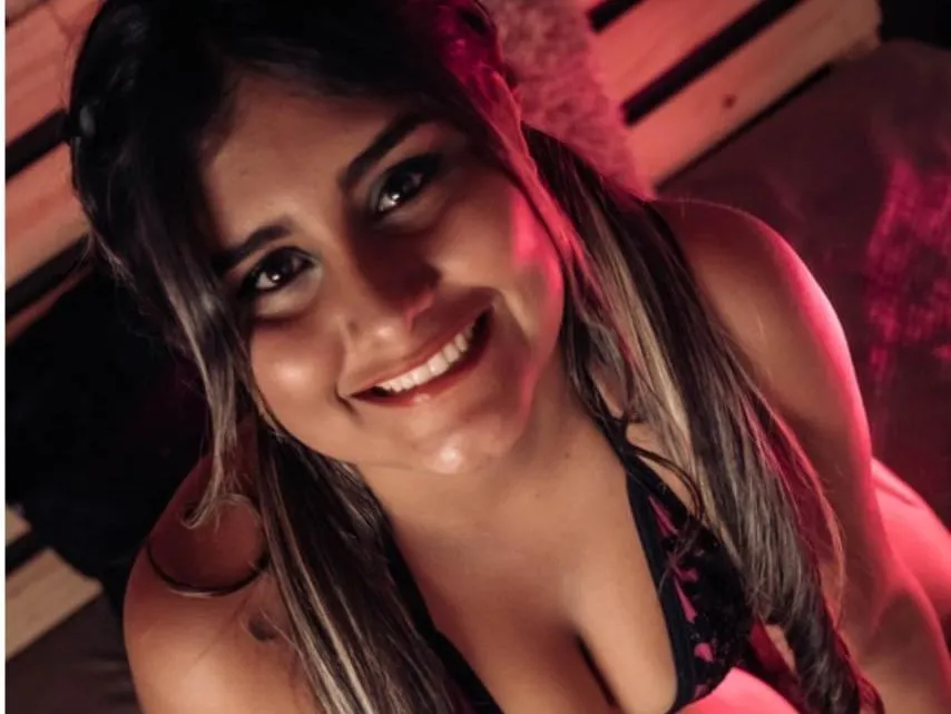 Live sex webcam photo for Sahara021 #3489248