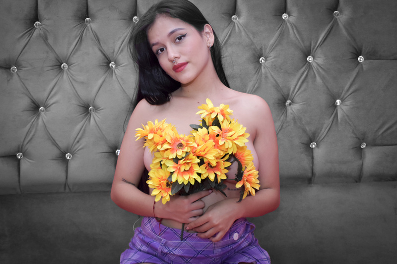 Live sex webcam photo for AbbyMillerrt #6122388