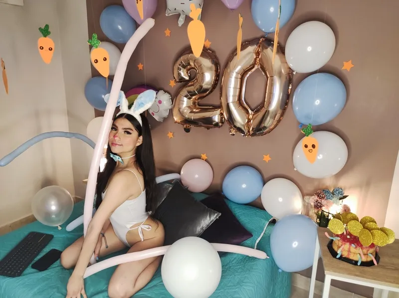 Live sex webcam photo for DaniisSweett #3520271