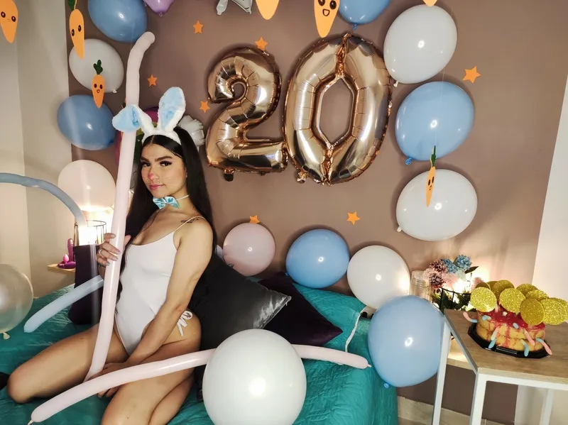 Live sex webcam photo for DaniisSweett #3520270