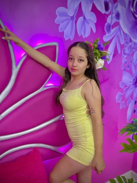 Live sex webcam photo for LizzyyCutee #3642756