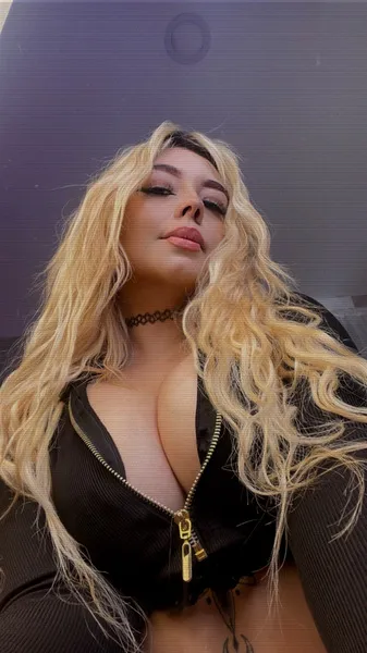 Live sex webcam photo for zaraMiller18 #6051757