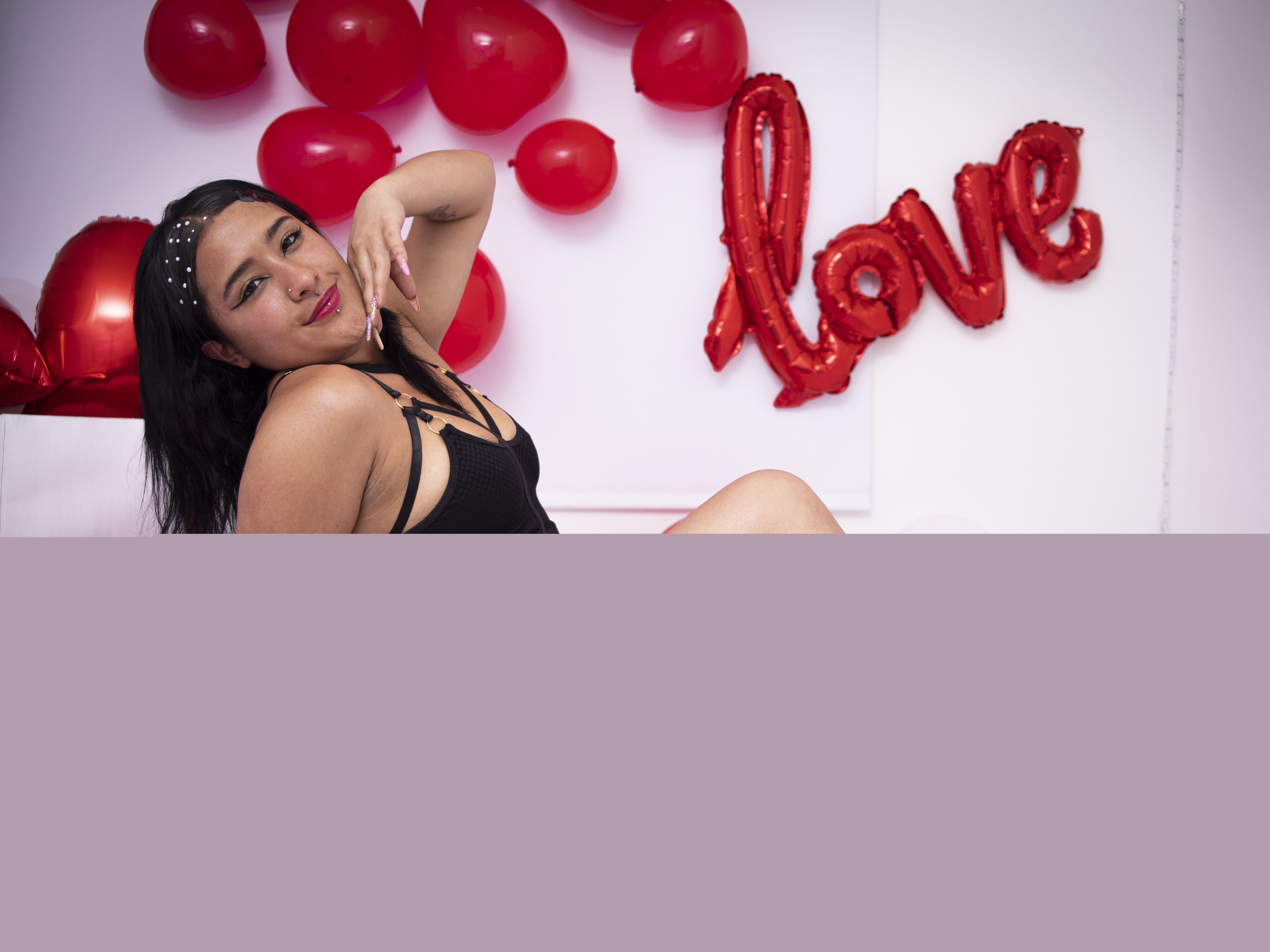 Live sex webcam photo for Danikacox #4113707