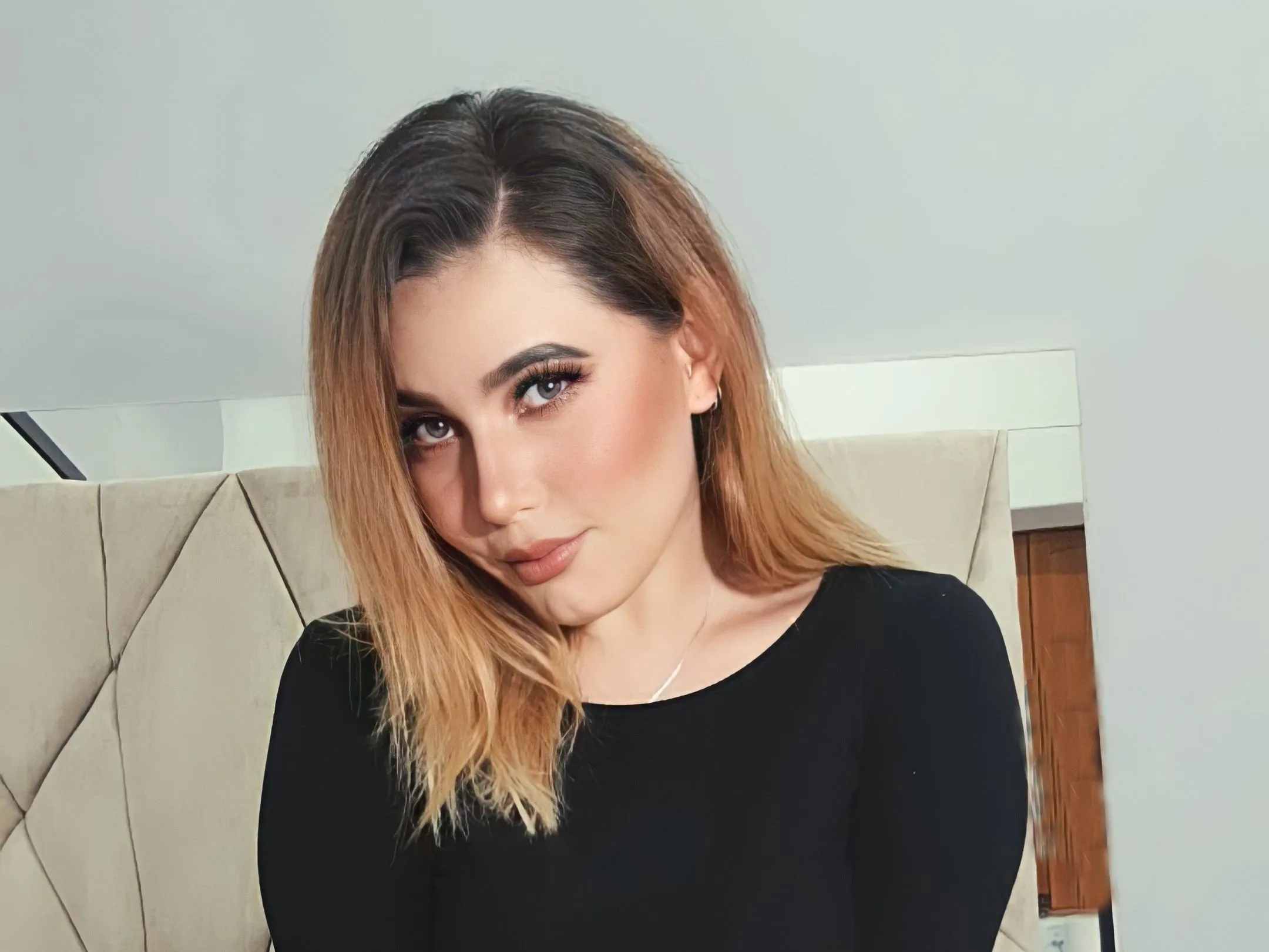 Live sex webcam photo for HannaT #5784325