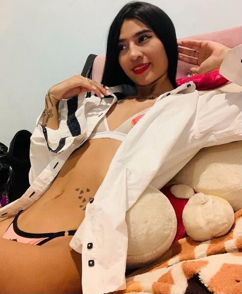 Live sex webcam photo for SamanthaLopez20 #3874567