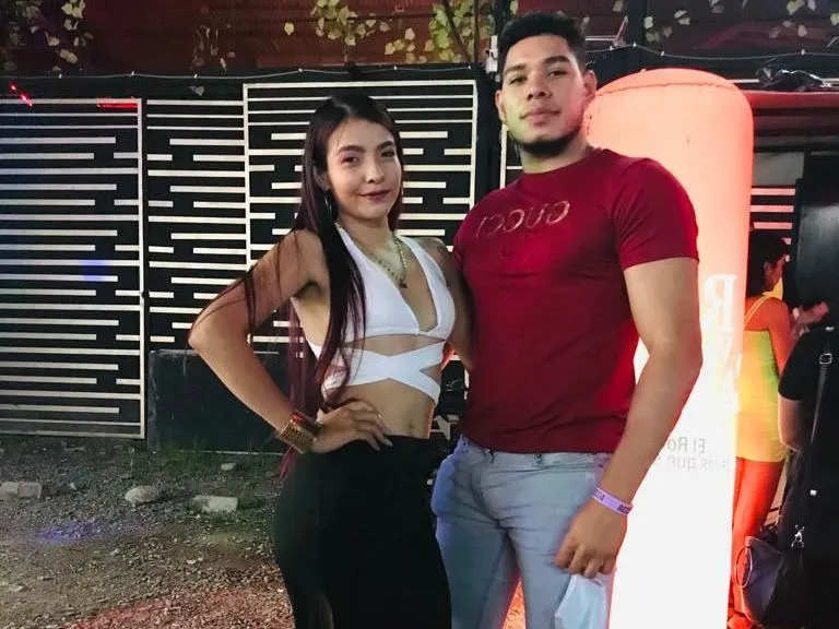 Live sex webcam photo for johnnyandambercs #3499533