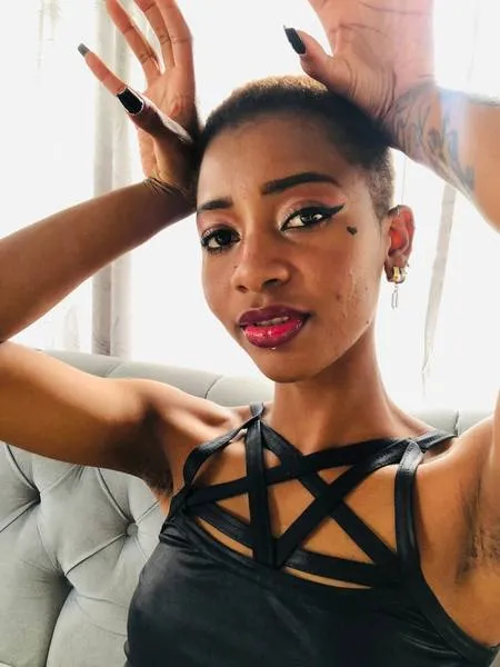 Live sex webcam photo for AshantiSweet #6329462