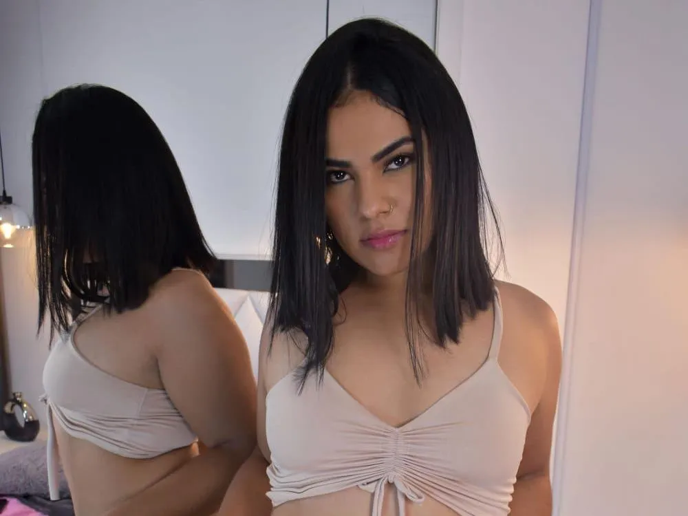 Live sex webcam photo for tatisparty #3495216