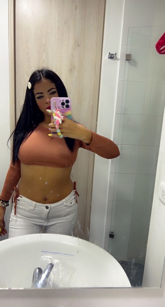 Live sex webcam photo for StacyGiraldo #3521690