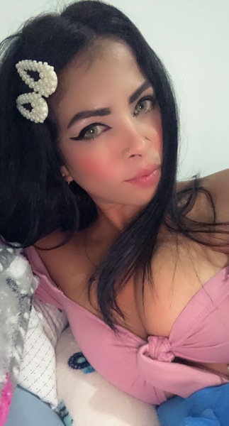 Live sex webcam photo for StacyGiraldo #3521683