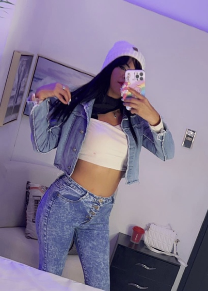 Live sex webcam photo for StacyGiraldo #3521697