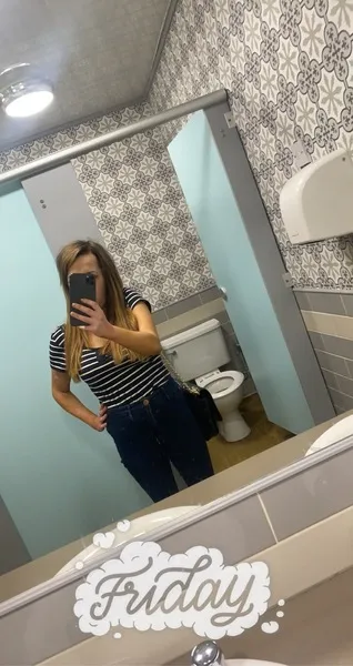 Live sex webcam photo for UnfaithfulHousewife #3740365