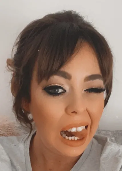 Live sex webcam photo for UnfaithfulHousewife #3740369