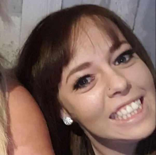 Live sex webcam photo for UnfaithfulHousewife #3740370