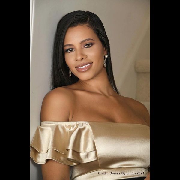 Live sex webcam photo for GoddessAdelinaWalton #3538620