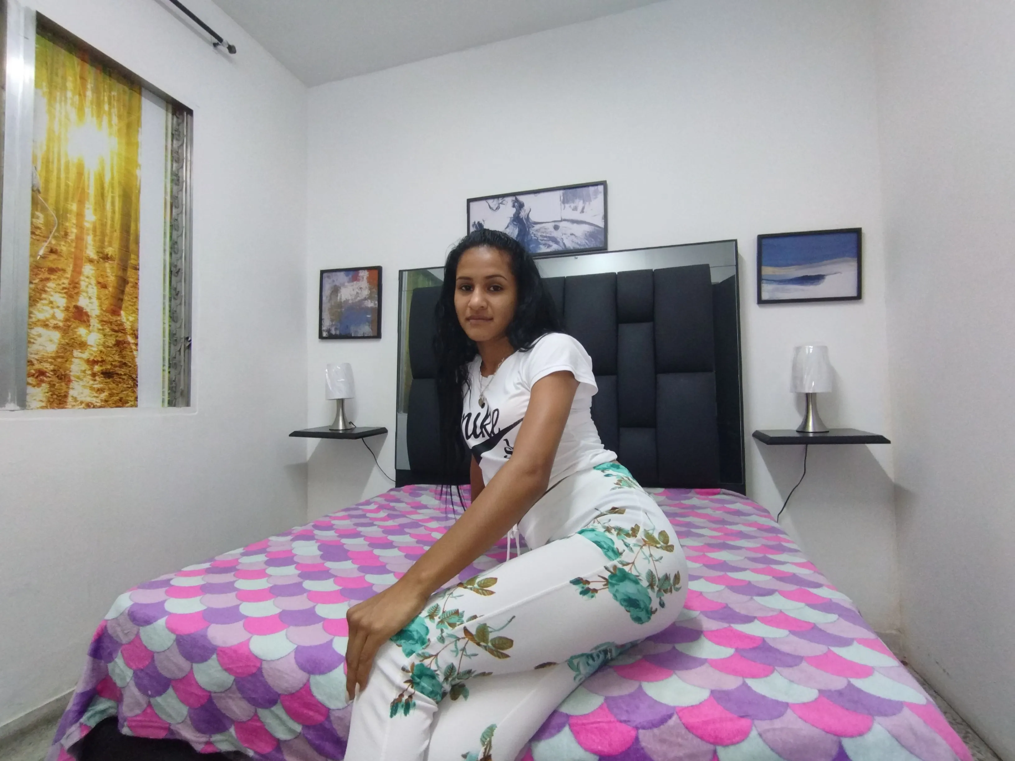 Live sex webcam photo for KarinaWilliam #3599764