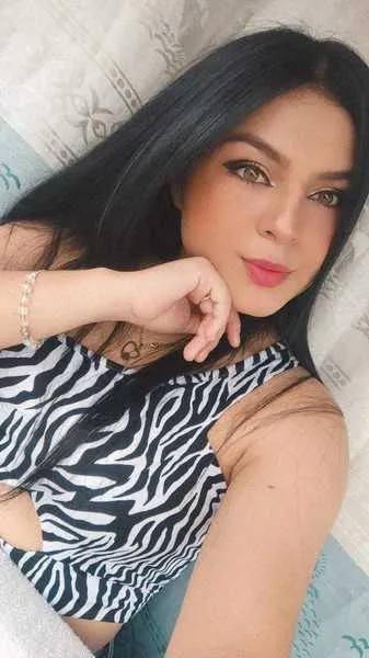 Live sex webcam photo for Coraliinne #3523459