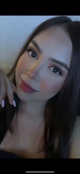 Live sex webcam photo for AlanaMontees #6219219