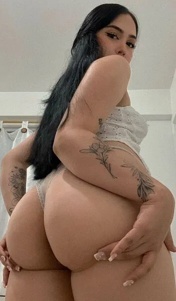 Live sex webcam photo for AlanaMontees #6219228