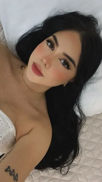 Live sex webcam photo for AlanaMontees #6219230