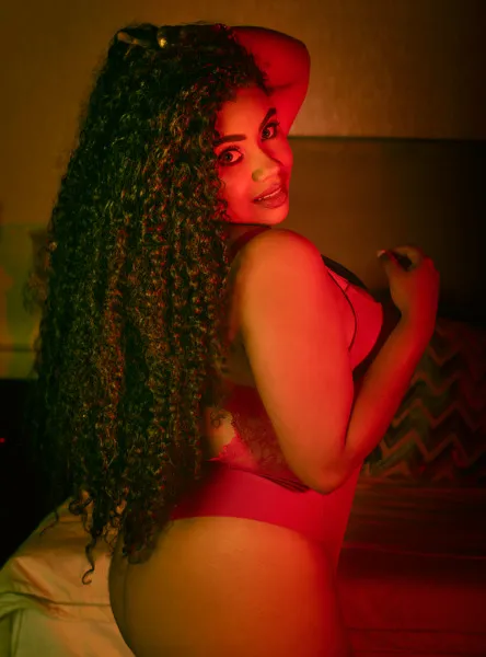 Live sex webcam photo for KimRooberts #3529935