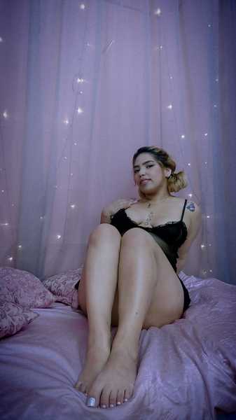 Live sex webcam photo for melayleo #3524205