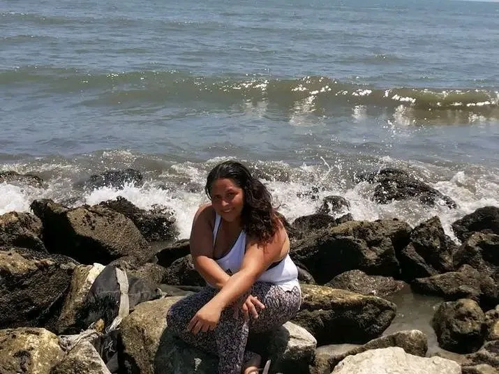 Live sex webcam photo for AngelaHotx18 #3523433