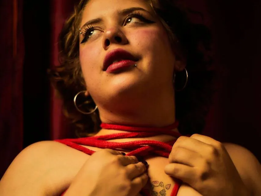 Live sex webcam photo for roxxan69 #3530268